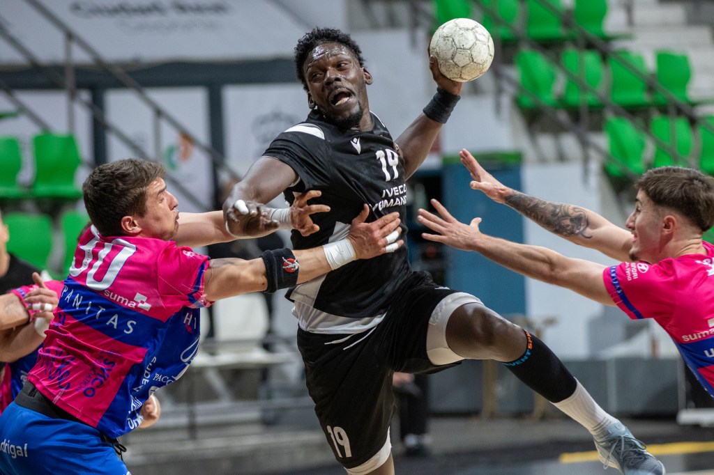 SENIOR – BM ALARCOS 28-21 HISPANITAS BM PETRER (PRIMERA NACIONAL – JORNADA&nbsp;25)